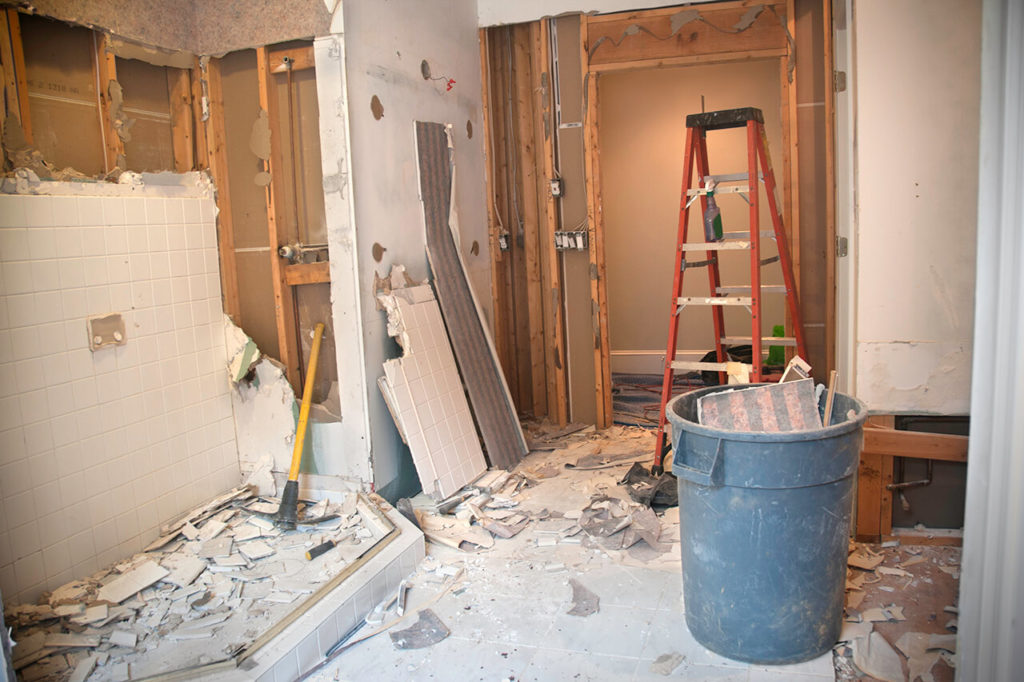 siding demolition